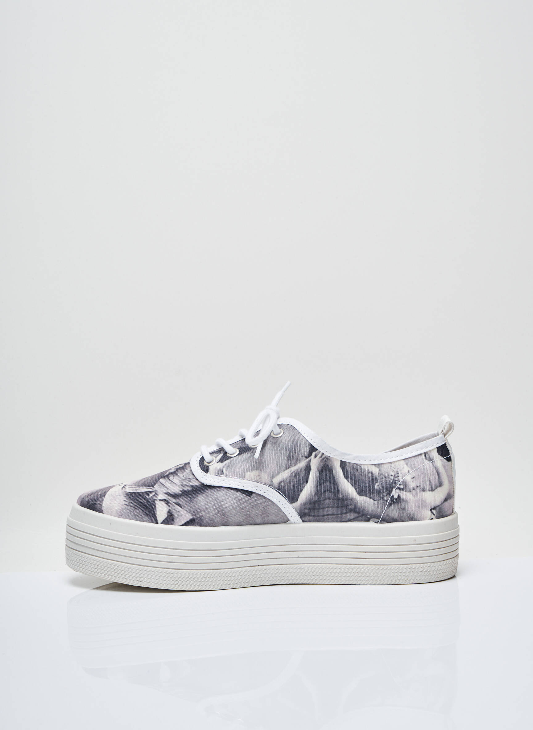 Eleven Paris Baskets Femme couleur gris