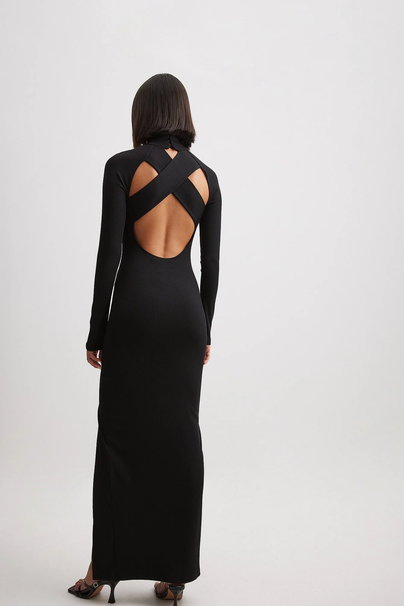 Midikleid mit überkreuztem Rücken