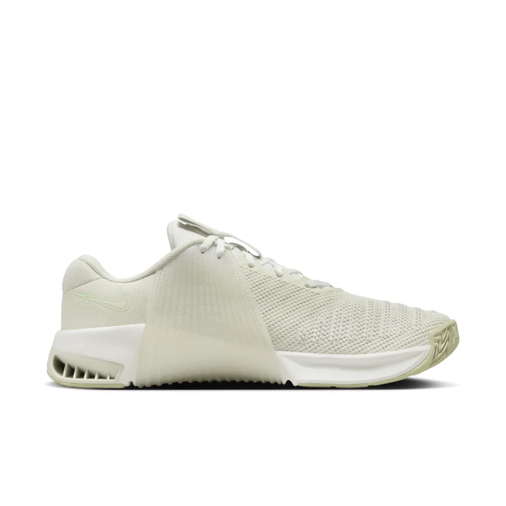 Nike Metcon 9 Premium FJ1571-001 / weiss