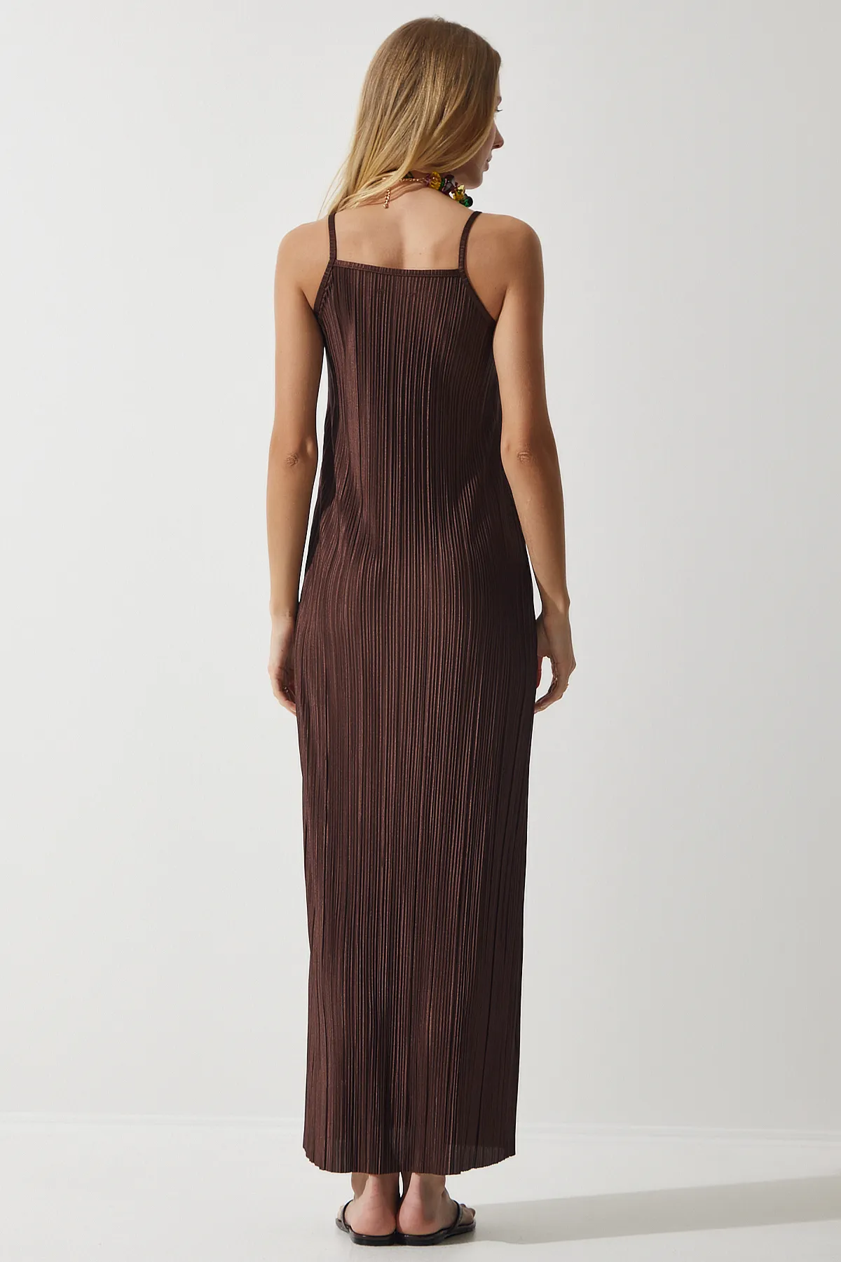 Happiness İstanbul  Damen Sommer Plisseekleid mit Trägern in Pflaume DZ00116