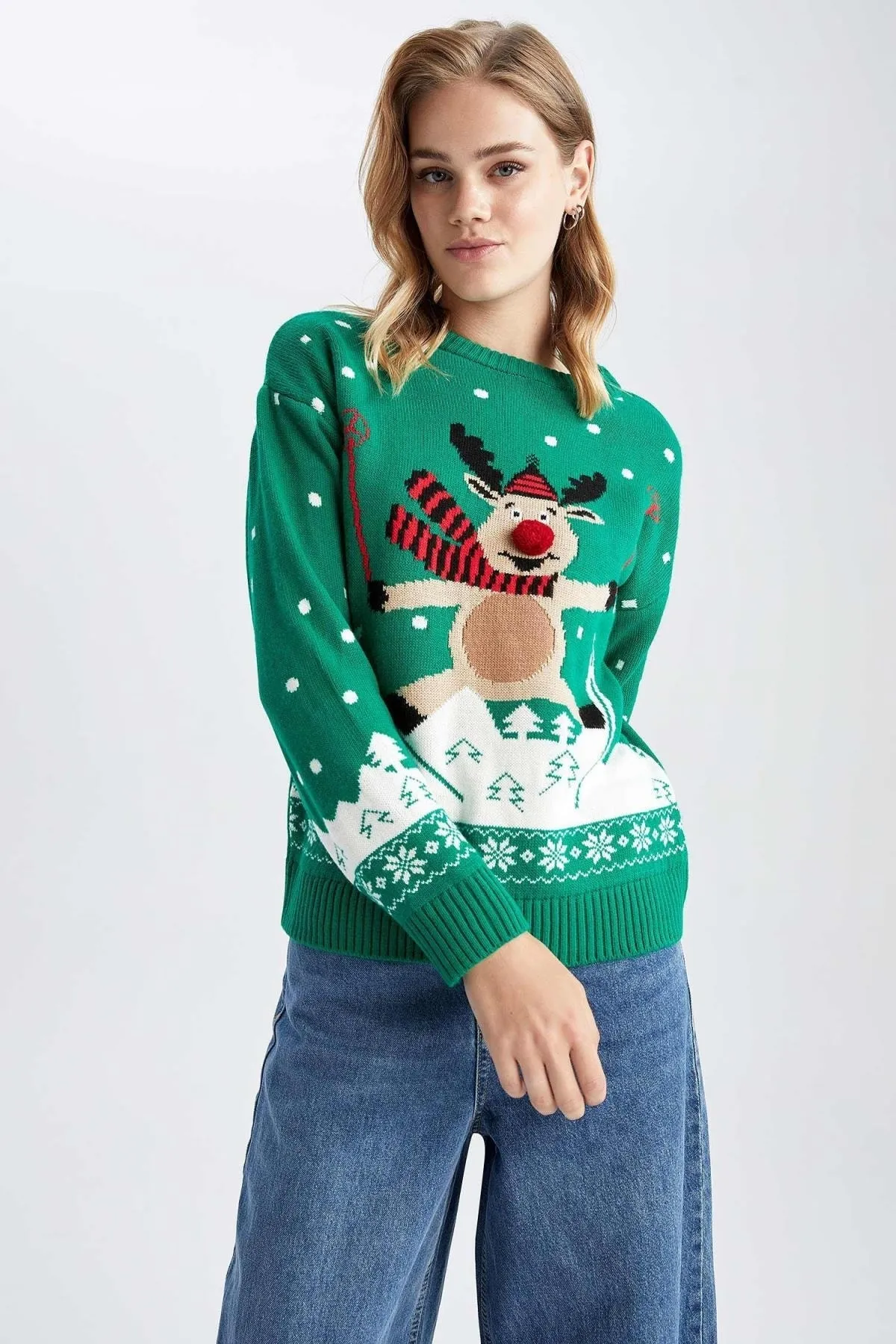 DeFacto  Pullover mit normaler Passform und Rundhalsausschnitt mit Pompom-Motiv zum Thema Neujahr