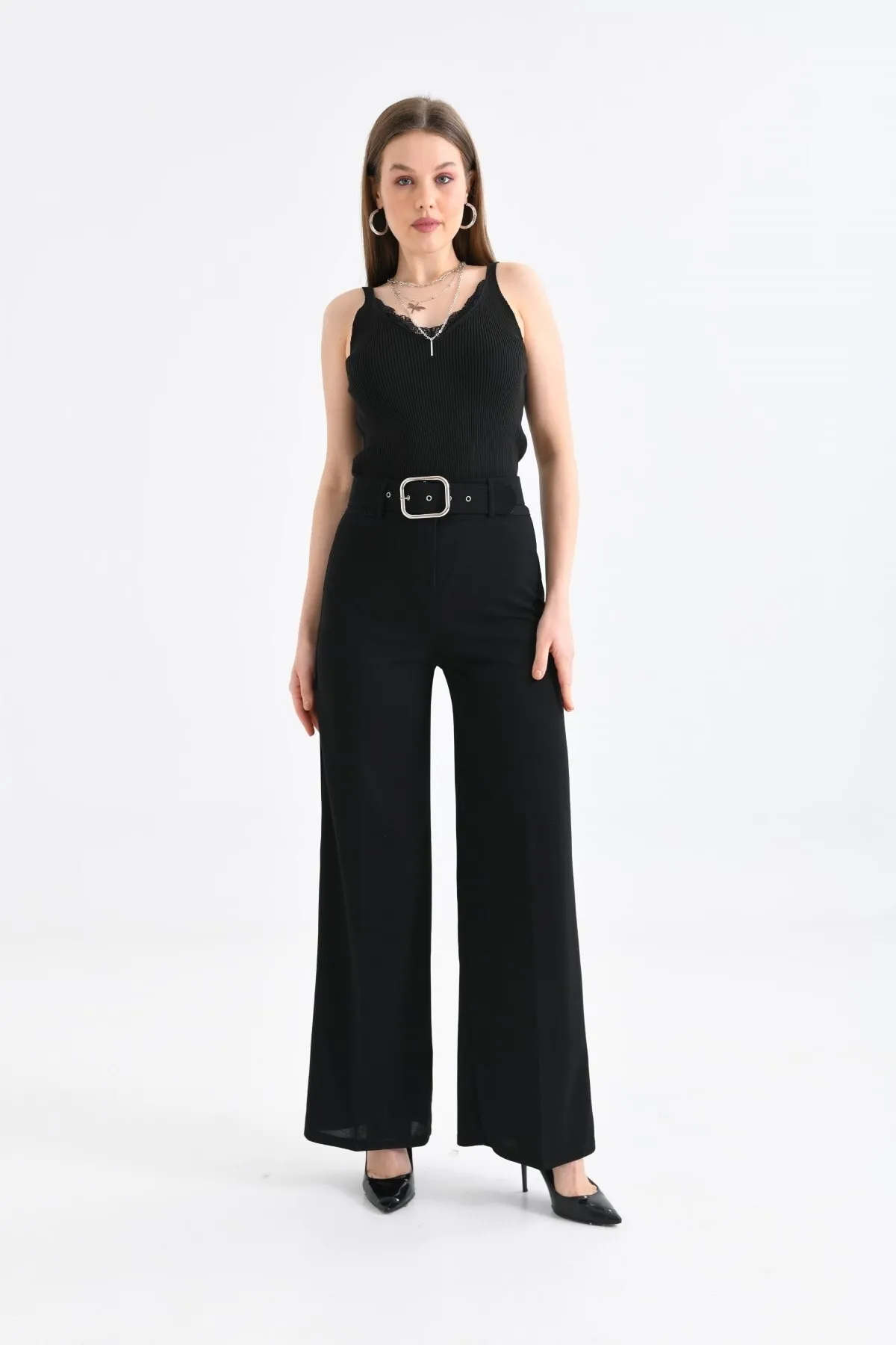 VOLT CLOTHİNG  Damen-Hose aus Stoff mit weitem Beingürtel und detailliertem Stoff