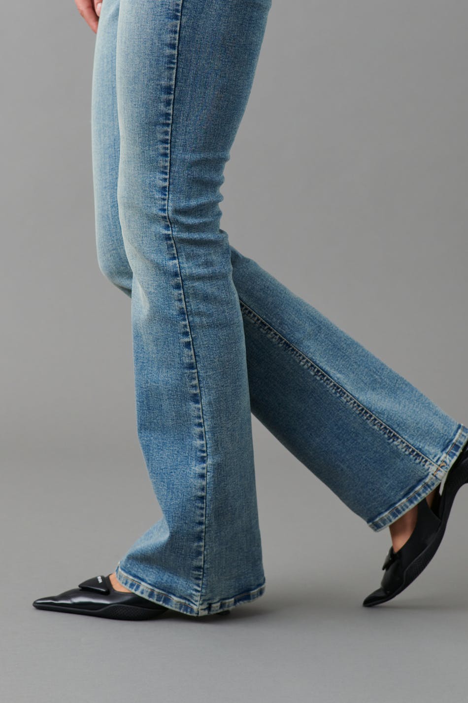 Low waist bootcut jeans