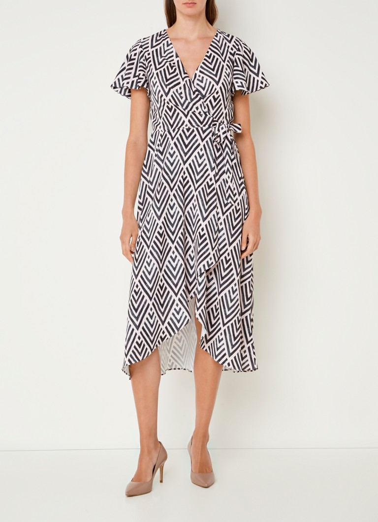 El vestido midi cruzado Julissa de Phase Eight presenta un estampado gráfico y un bajo asimétrico.