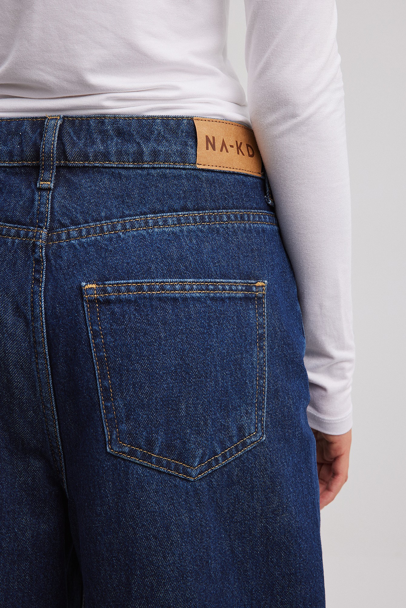 Lockere Jeans mit mittlerer Taille
