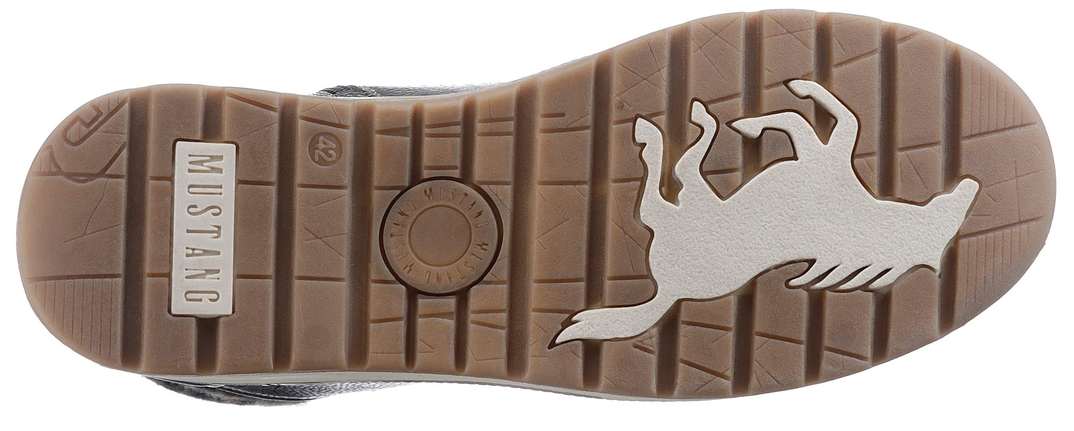 Mustang Shoes Schnürboots mit gepolstertem Schaftabschluss