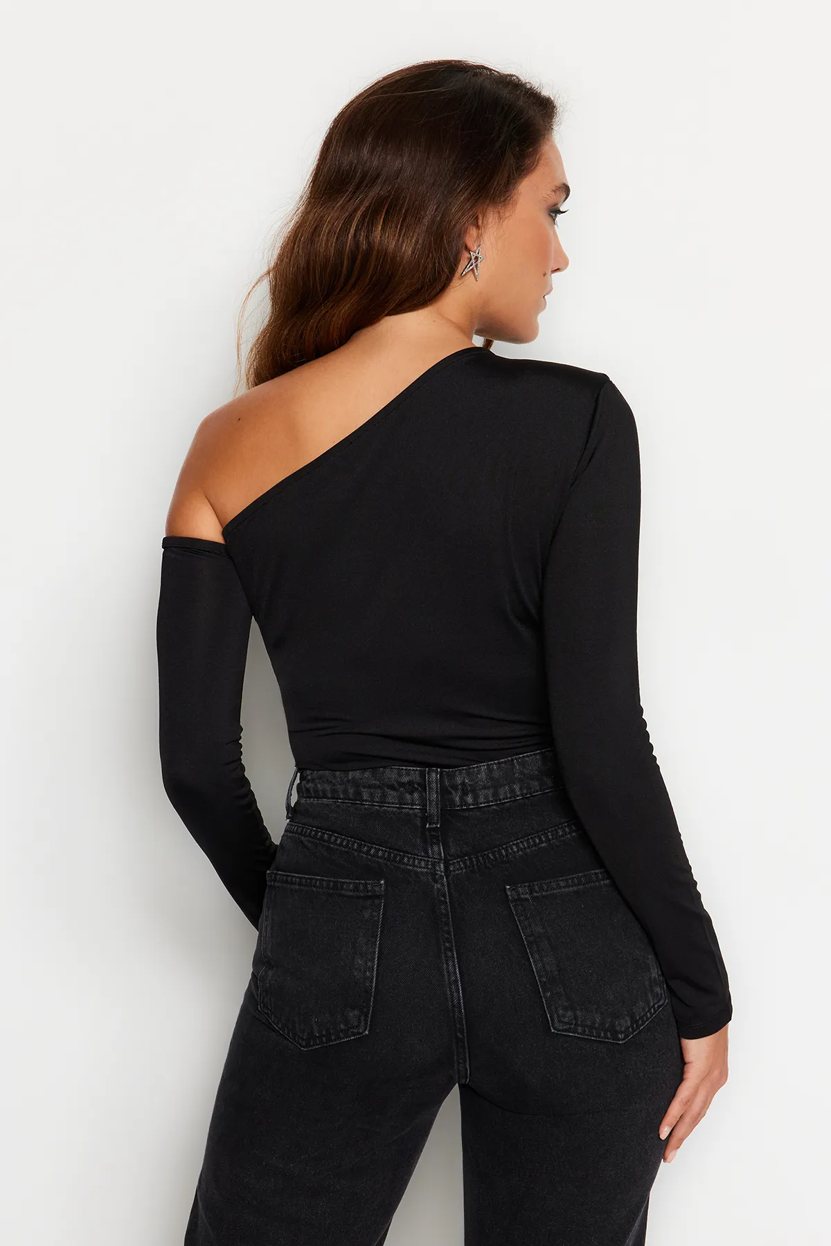 Trendyol Collection  Schwarzer, asymmetrischer Kragen, langärmeliger Stretch-Strickbody mit Druckknöpfen, TWOAW22BD0080