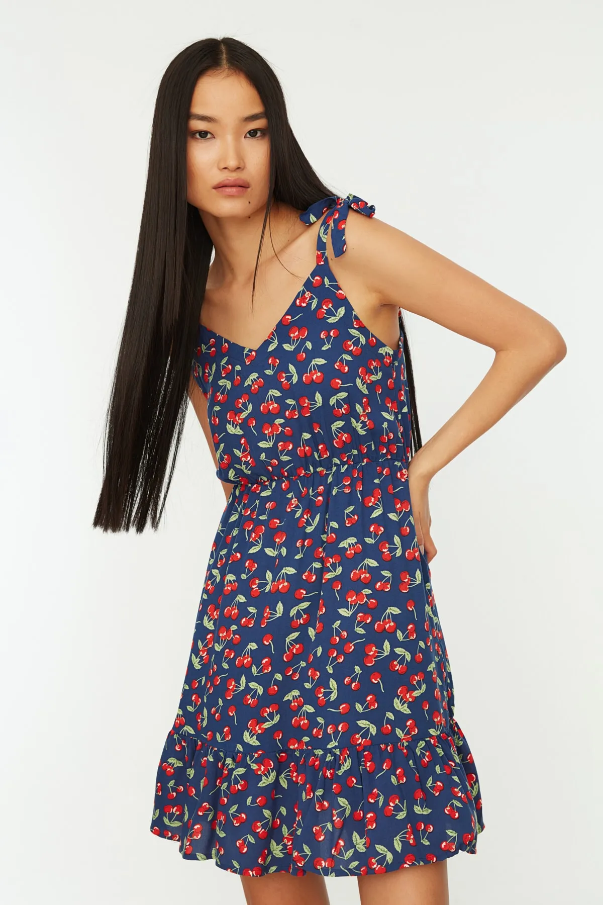 Trendyol Collection  Indigofarbenes, gewebtes Minikleid mit Blumenmuster in A-Linie TWOSS20EL2549