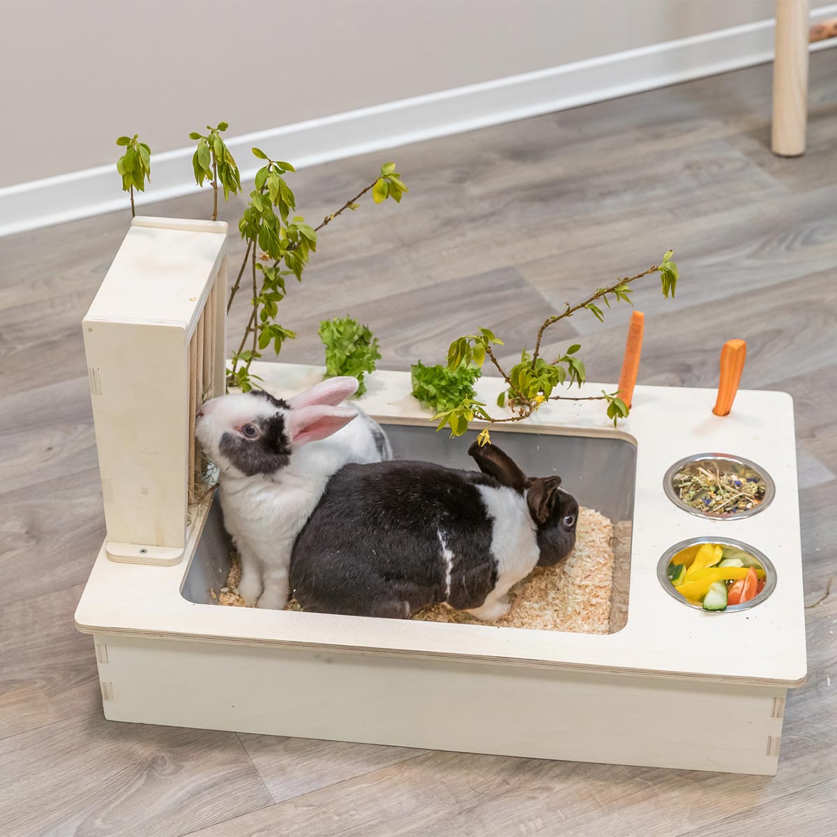 Trixie Futterstation mit Näpfen und Heuraufe Holz