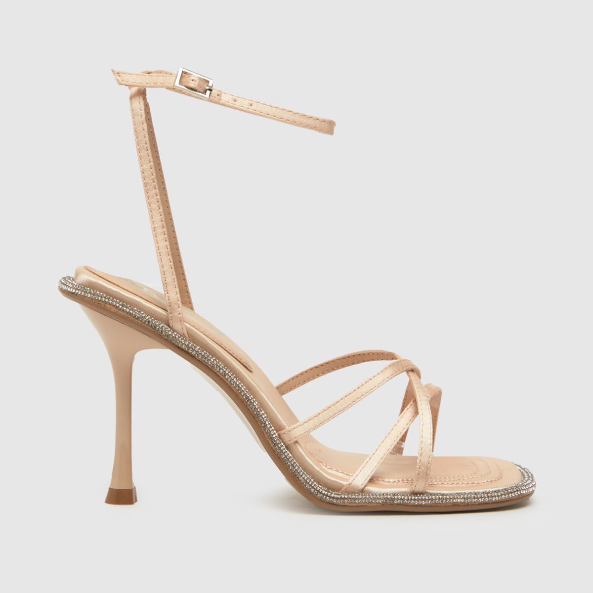 Schuh – Naturfärgade höga klackar med satinutsmyckning