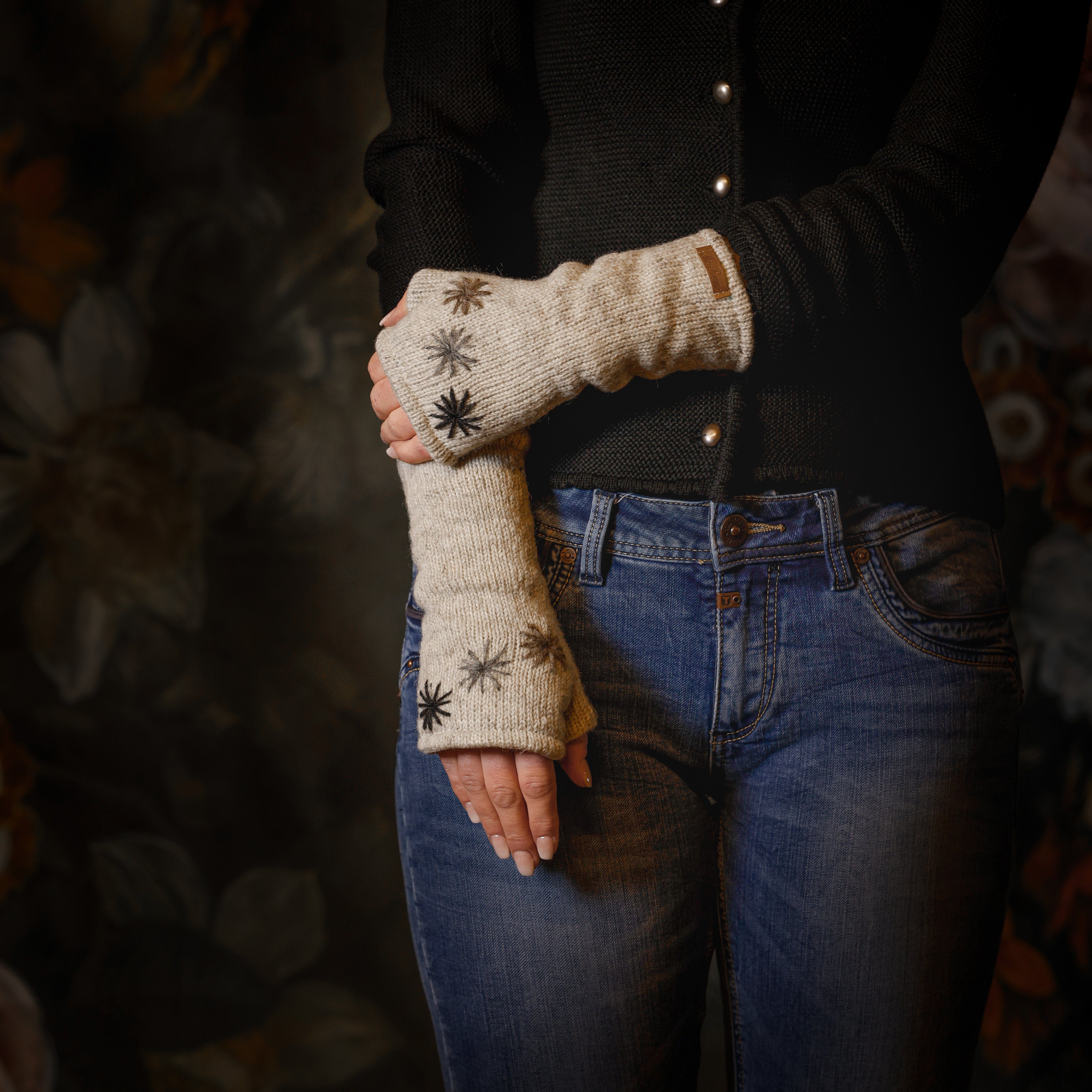 McRon Armstulpen Pulswärmer Modell Floris mit Daumen, mit hohem Schurwoll-Anteil, komplett mit Fleece gefüttert