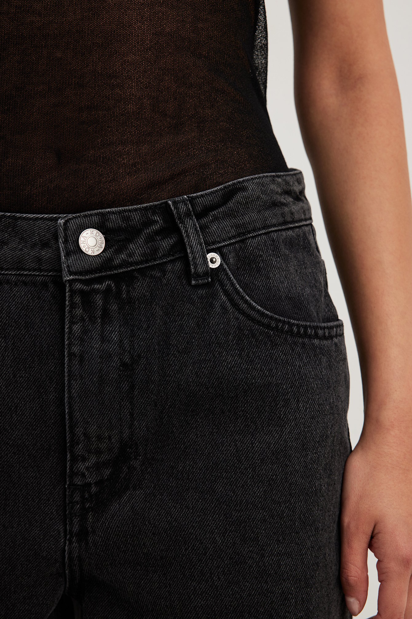 Lockere Jeans mit mittlerer Taille