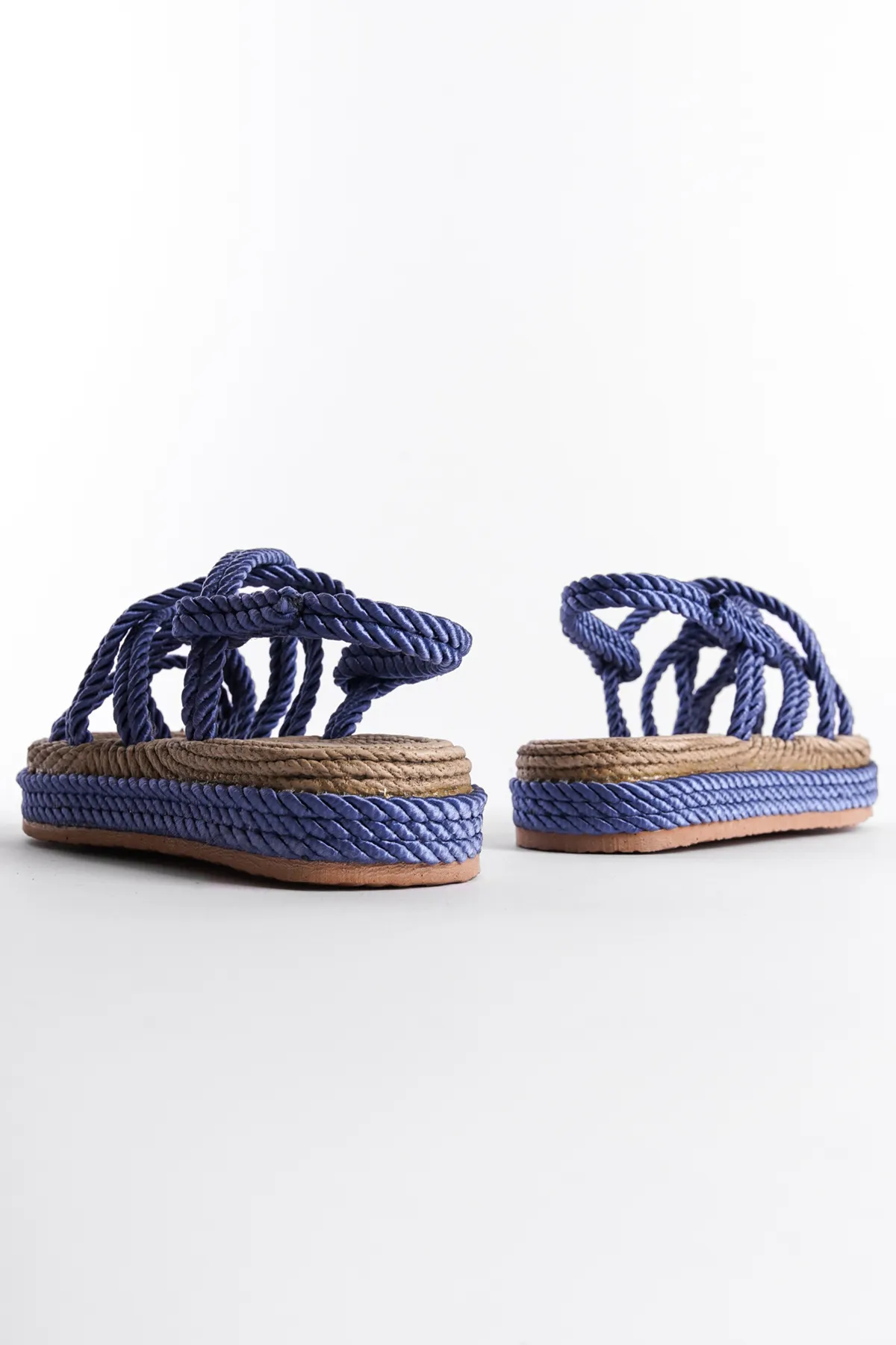 Capone Outfitters  Damensandalen mit Keilabsatz und Kordelzug