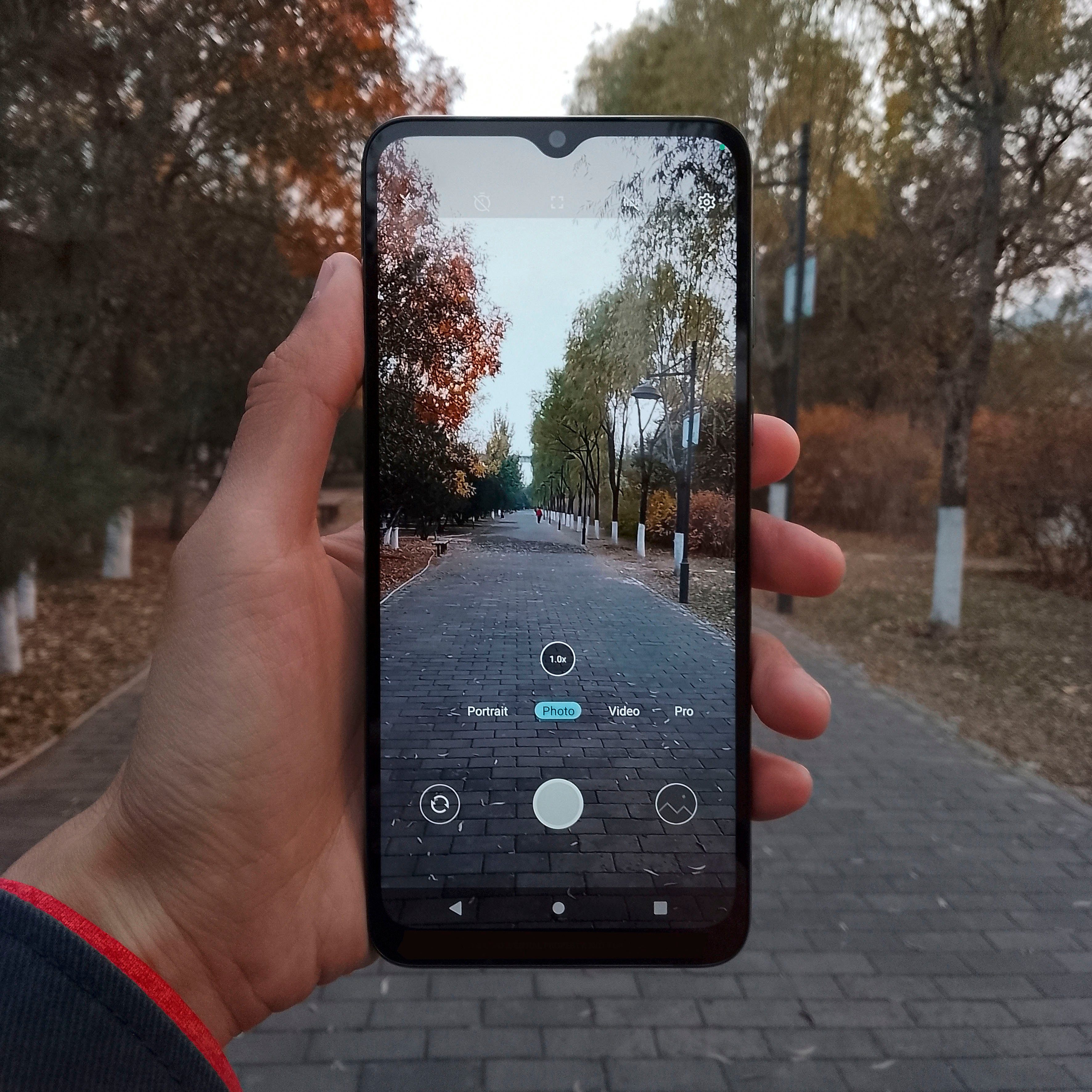 Motorola E13 Smartphone (16,56 cm/6,52 Zoll, 64 GB Speicherplatz, 13 MP Kamera)