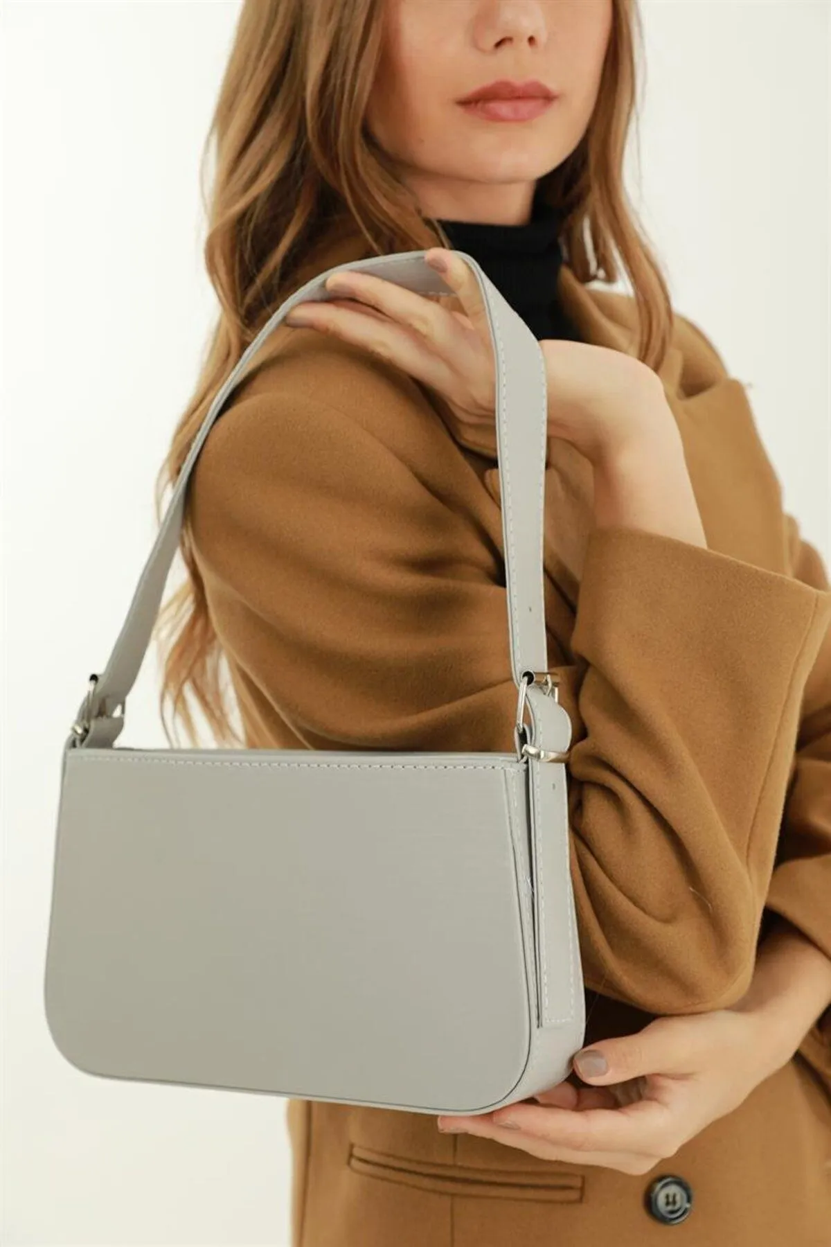 Madamra  Graue Damen-Baguettetasche mit Gürtelriemen