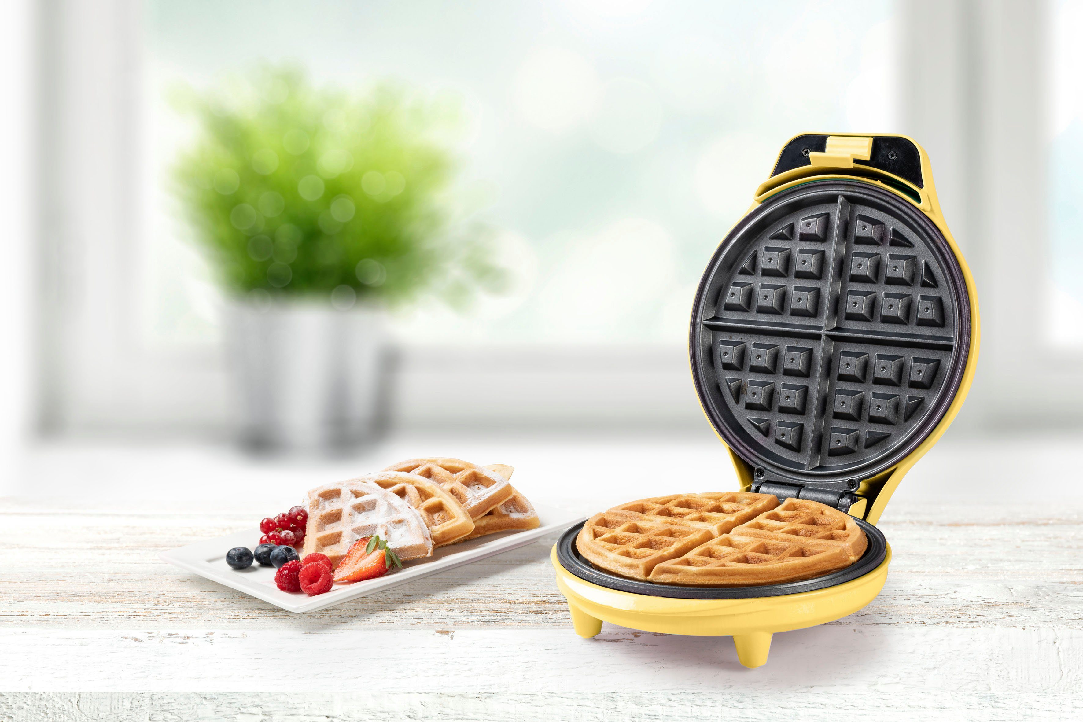 bestron Waffeleisen ABWR730V für eine XL Brüsseler Waffel Ø 18cm, 700 W, mit Backampel & Antihaftbeschichtung, Gelb