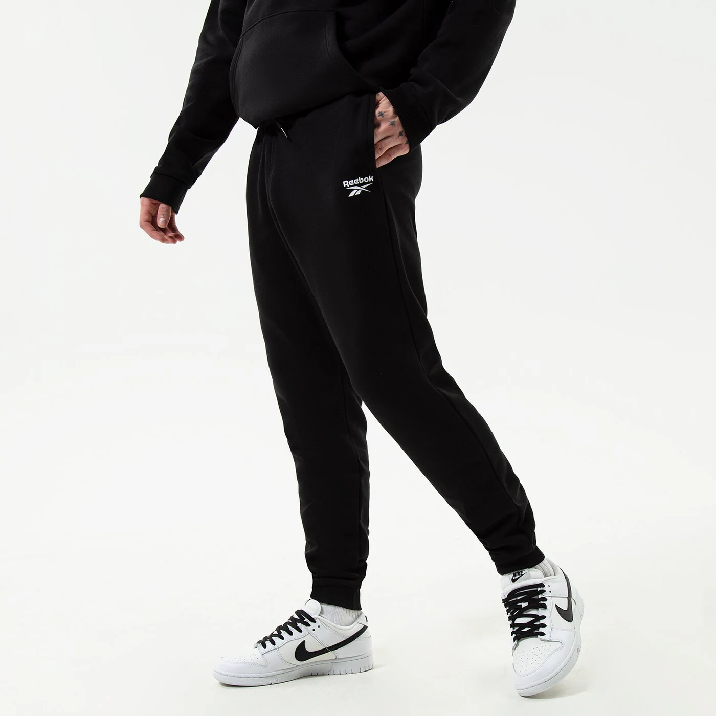 REEBOK HOSE RI LEFT LEG JOGGER Schwarz