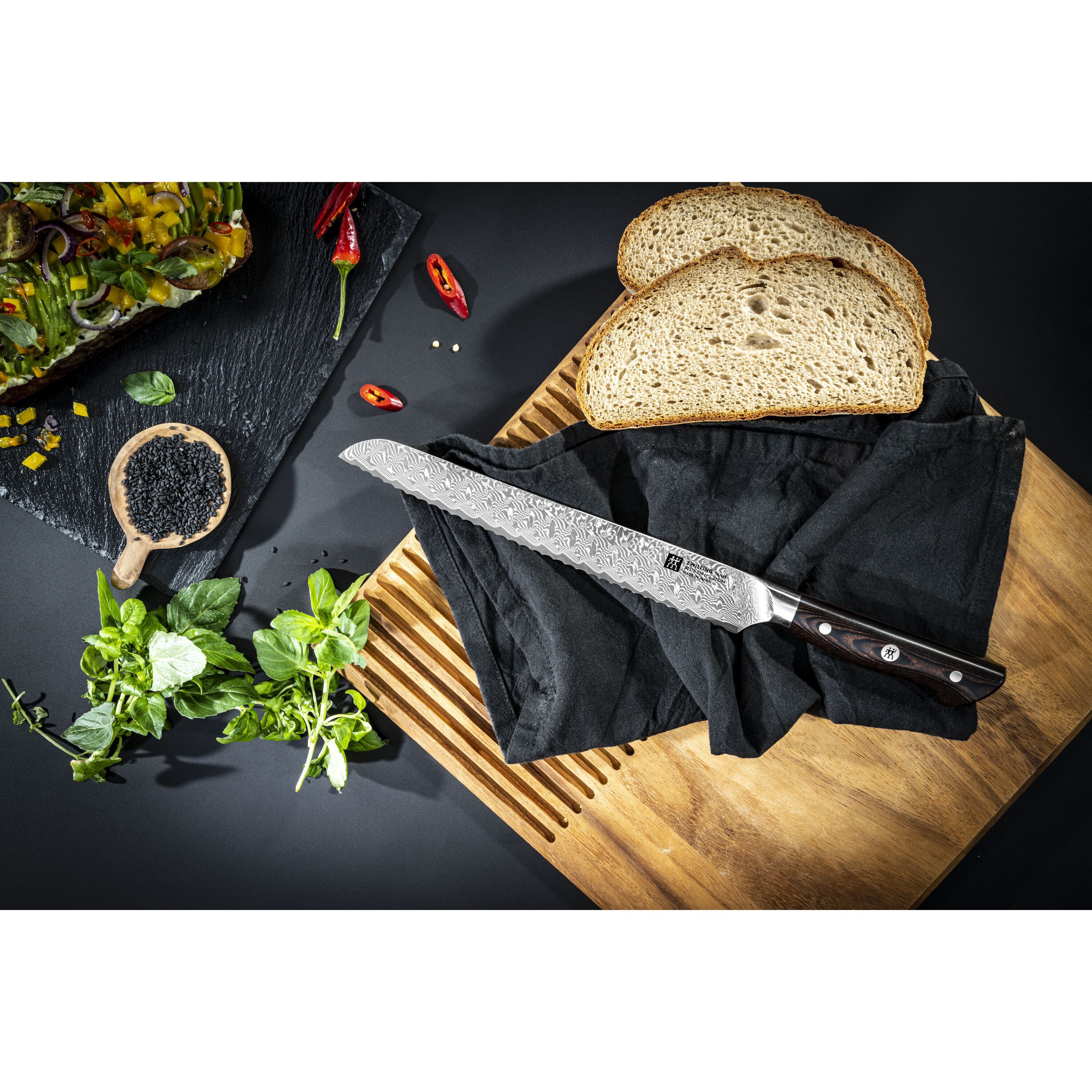 Brotmesser 23 cm, Wellenschliff