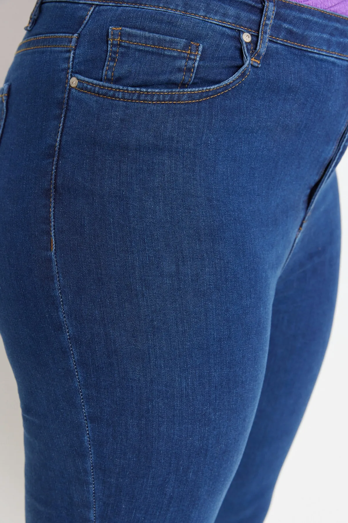 Trendyol Curve  Blaue, hoch taillierte, dehnbare Röhrenjeans TBBSS22JE0075