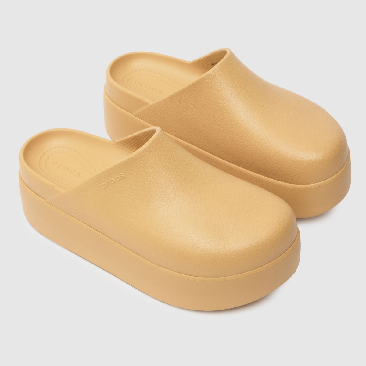 Crocs Dylan platform klumpa szandál bézs színben