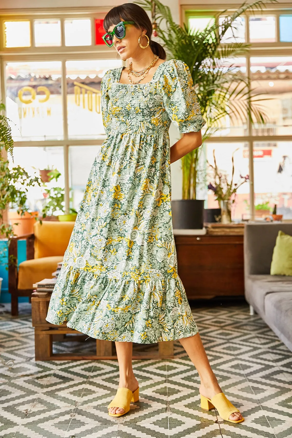 Olalook  Damen-Kleid aus gewebter Viskose in Grün-Gelb mit Gimped-Motiv ELB-19001483
