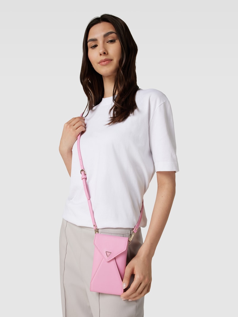 Handytasche mit Label-Applikation in mint