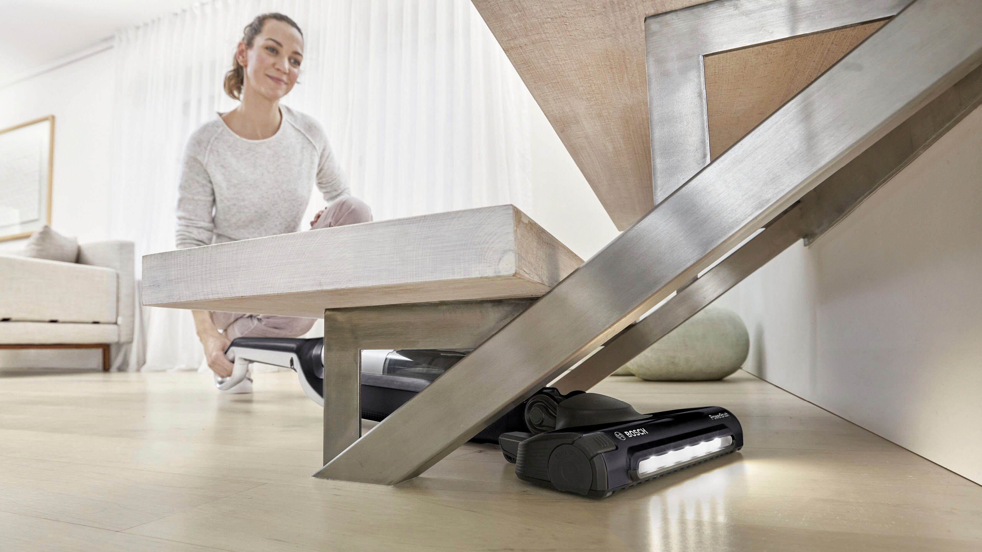 BOSCH Akku-Hand-und Stielstaubsauger Flexxo Serie 4 BBH3P2801, 28 V, Power Düse mit LED, beutellos, integriertes Zubehör, Schwarz