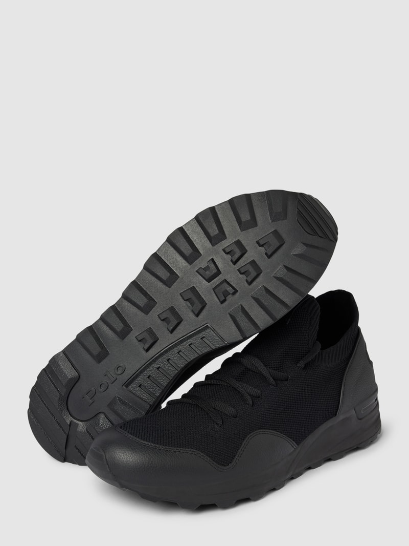 Sneaker mit Schnürverschluss in schwarz