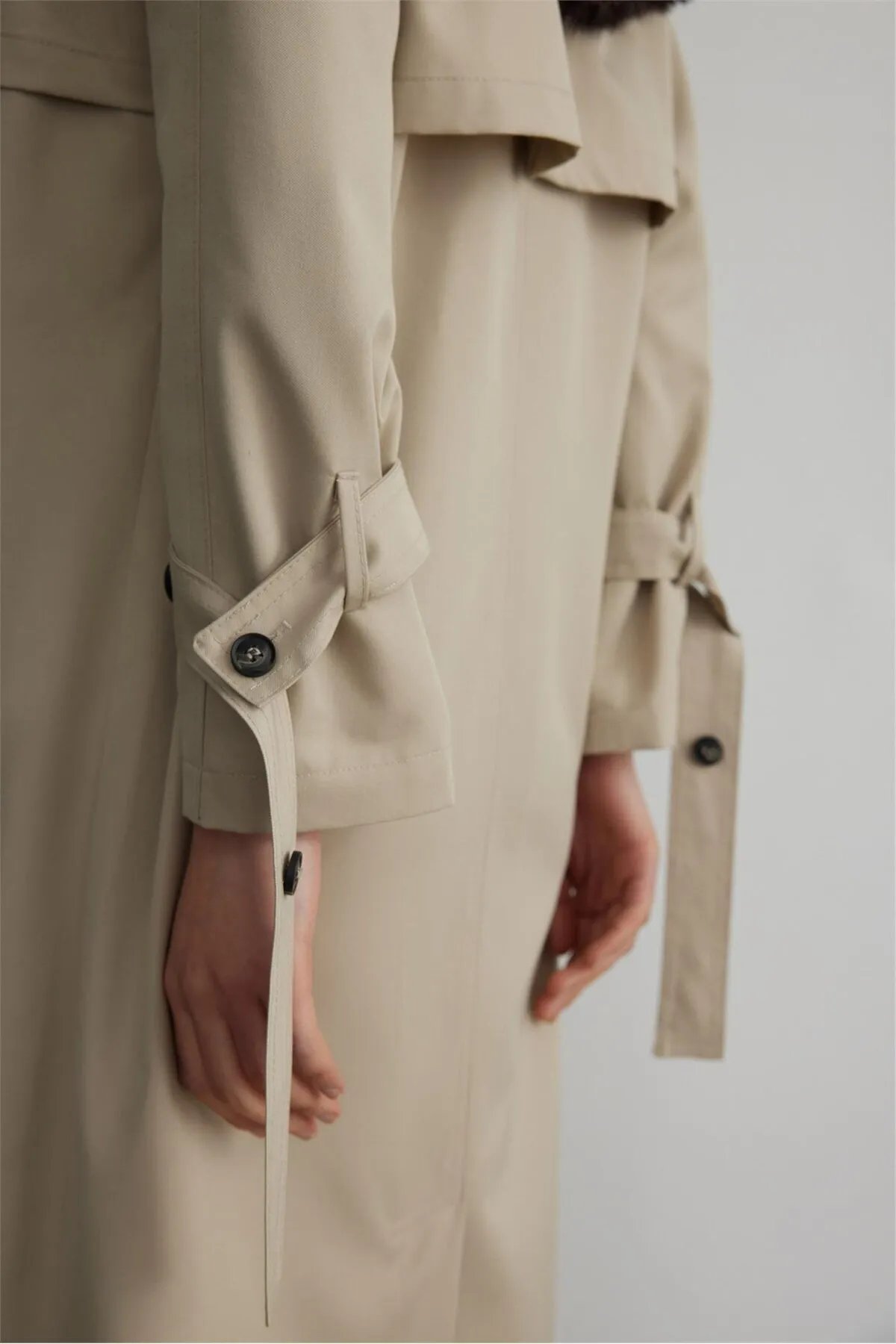 Suud Collection  Beiger Trenchcoat „Re-Edition 1980“