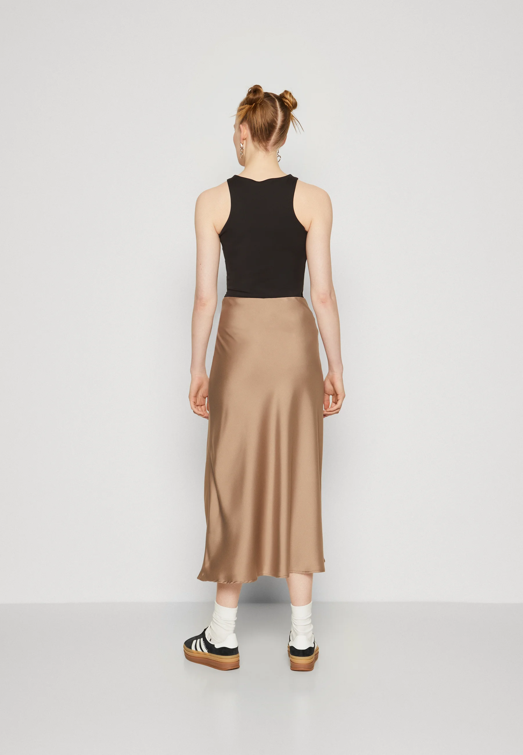 YAS Tall YASPELLA MIDI SKIRT - Falda campana