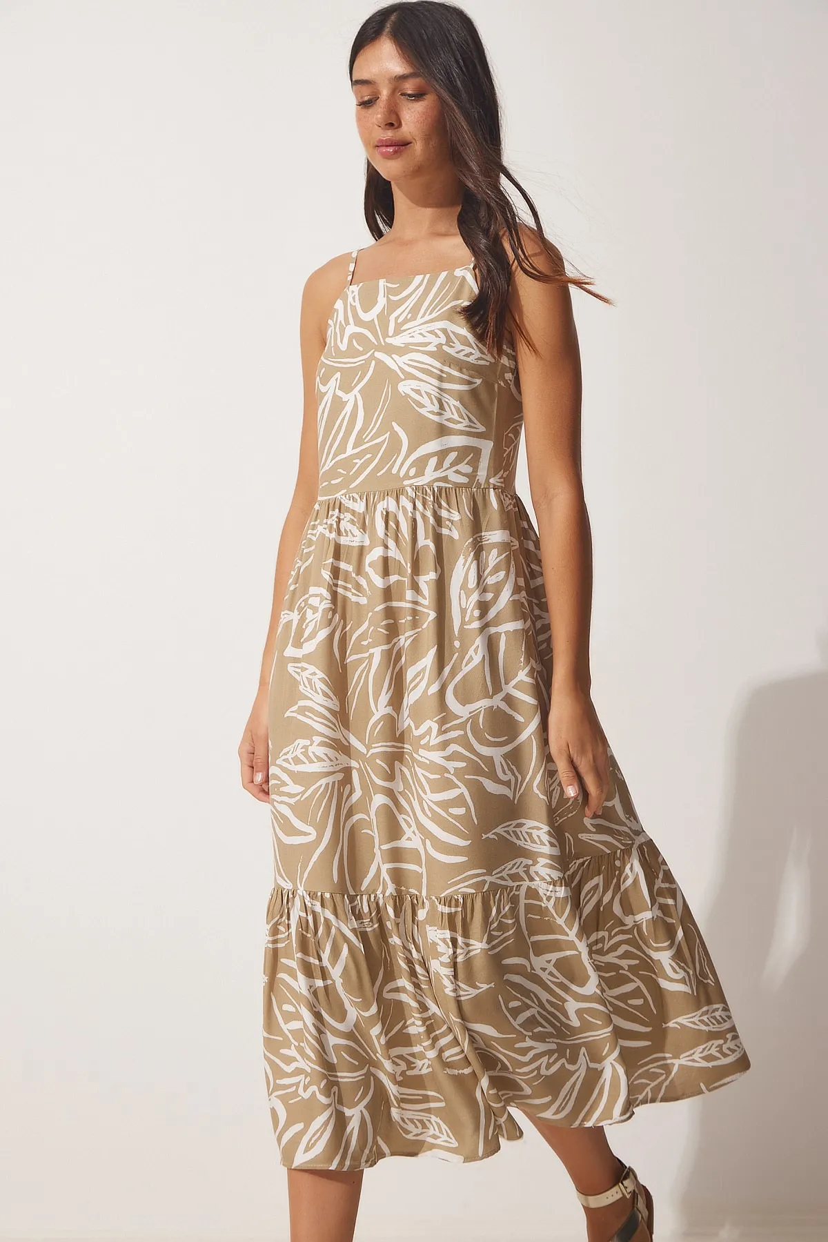 Happiness İstanbul  Beige-weißes Neckholder-Sommerkleid aus Viskose für Damen YU00001