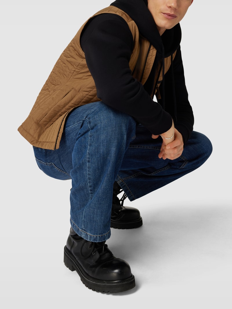 Steppweste mit Brusttasche in haselnuss braun