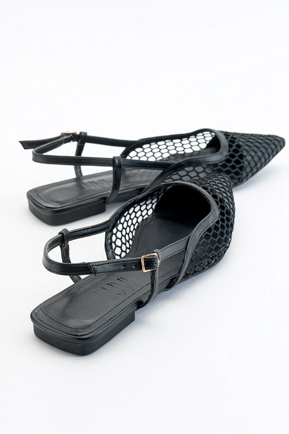 LuviShoes  Brace Black Skin Damensandalen