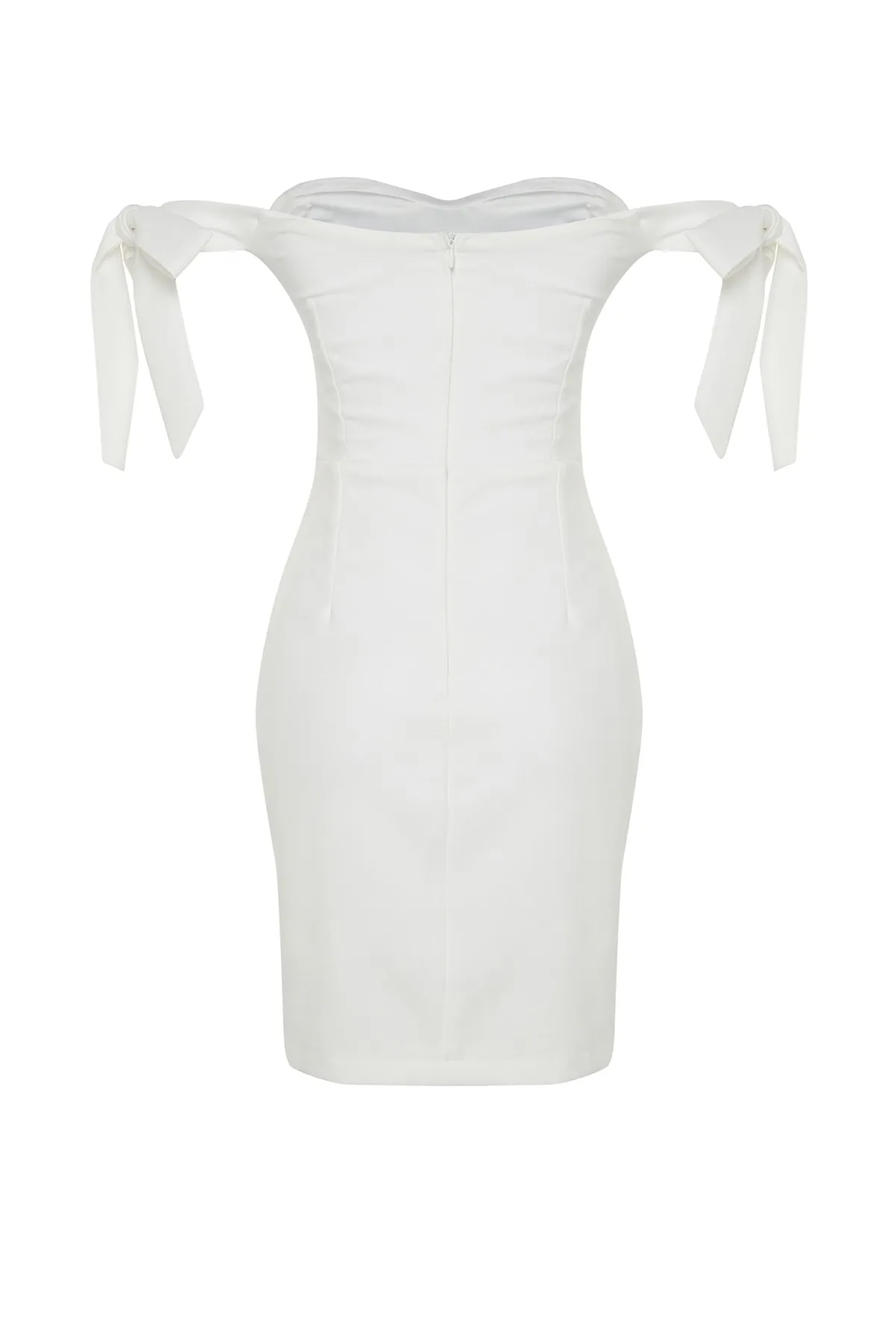Trendyol Collection  Zweireihiges, gefüttertes, gewebtes Brautabendkleid in Ecru TPRSS23EL00361