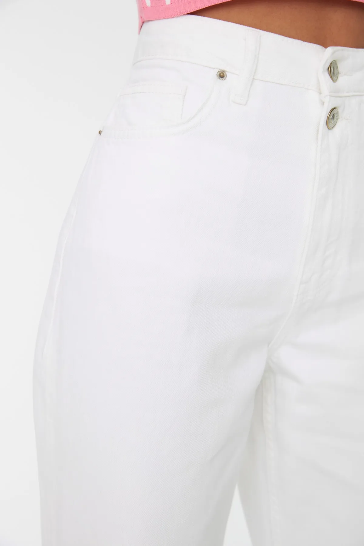 Trendyol Collection  Weiße High-Waist-Jeans mit weitem Bein im Stil der 90er