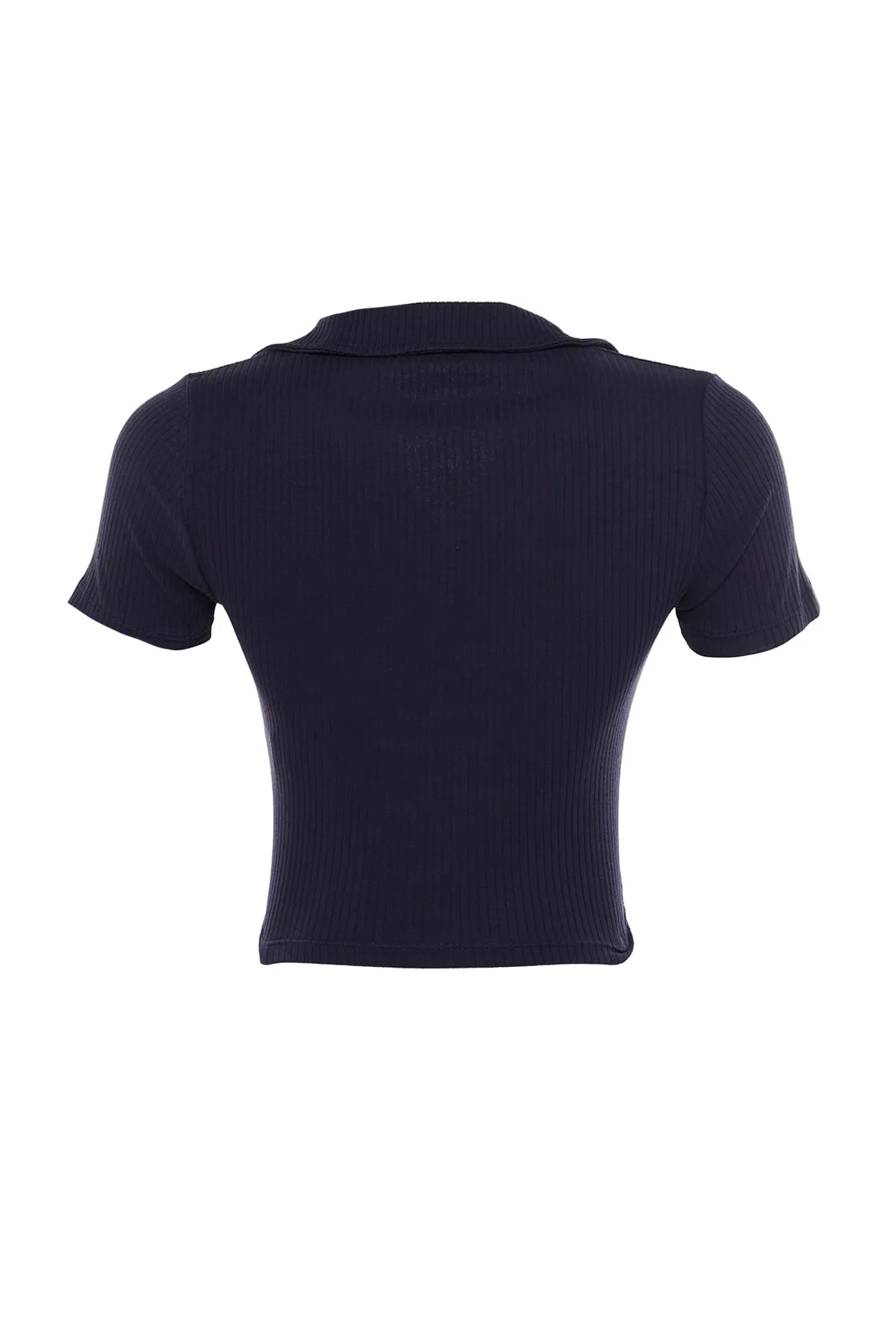 Trendyol Collection  Marineblaue, taillierte, kurze, gerippte, dehnbare Strickbluse mit Polokragen TWOSS21BZ0038