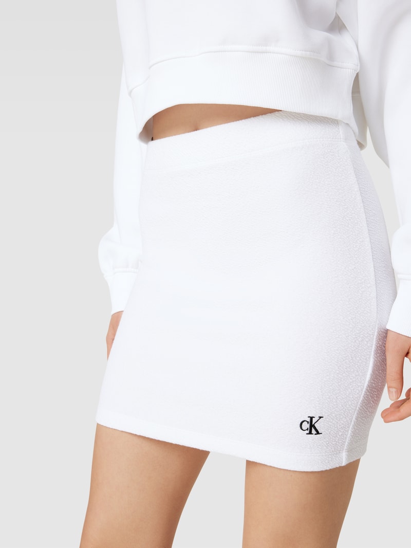 Minirock mit Label-Stitching Modell 'SLUB' in weiß
