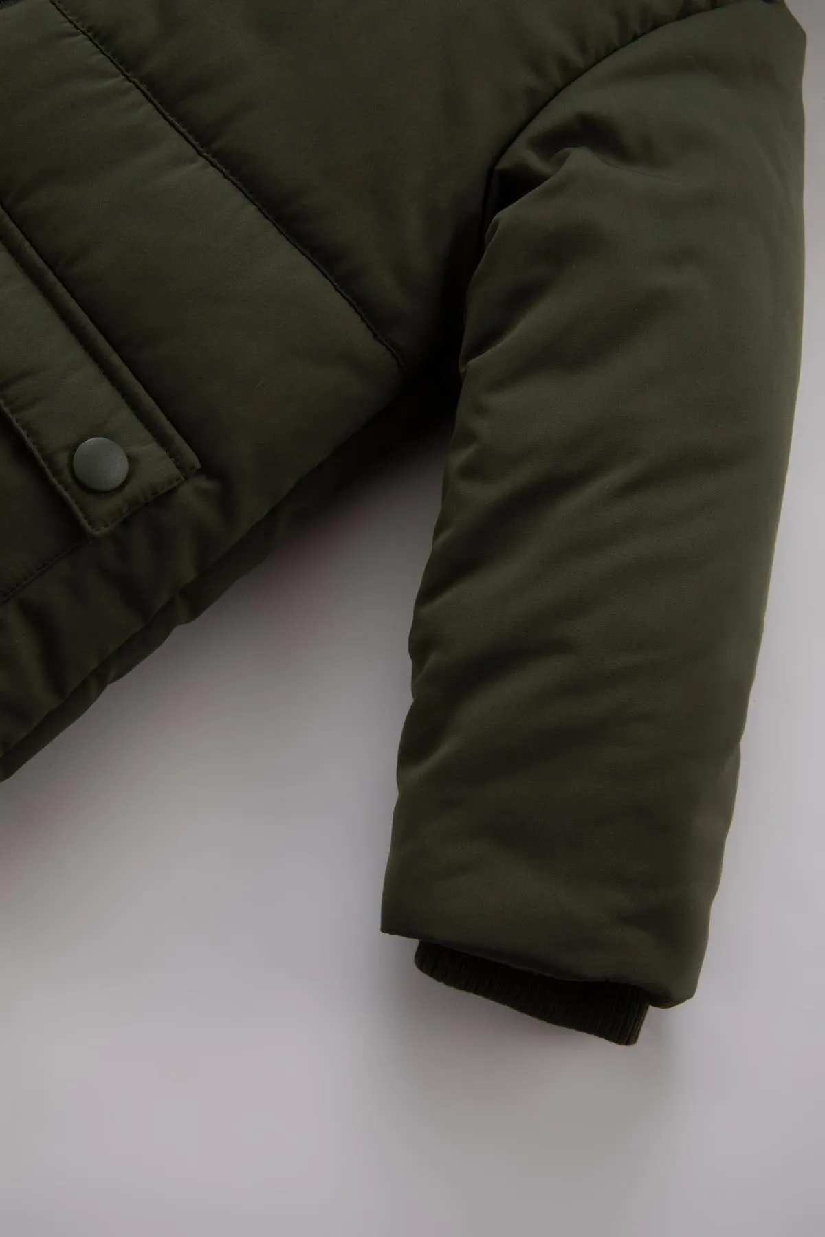 DeFacto  Wasserabweisende Steppjacke aus Fleece für Babys (J) Century mit Kapuze A2843a523cw