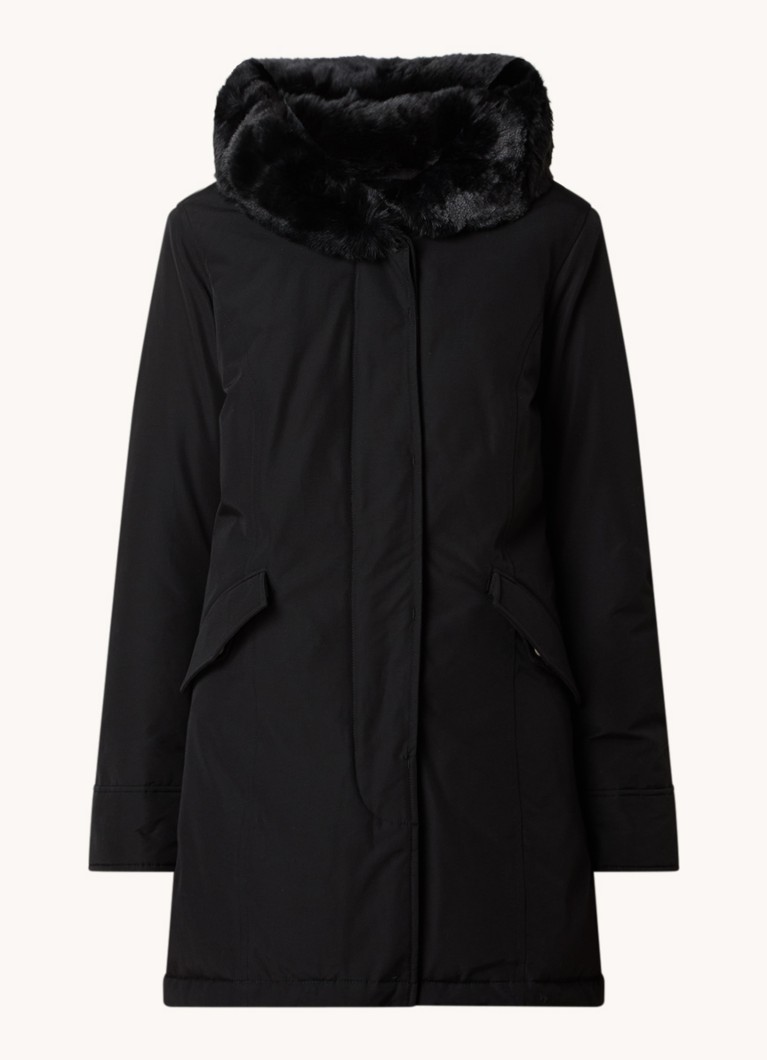 Zateplená parka Woolrich Beaker s péřovou výplní a kapucí