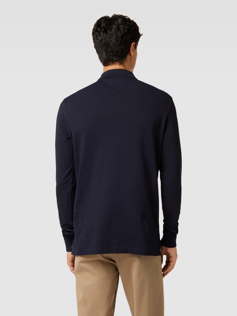 Slim Fit Poloshirt mit Label-Details in marineblau