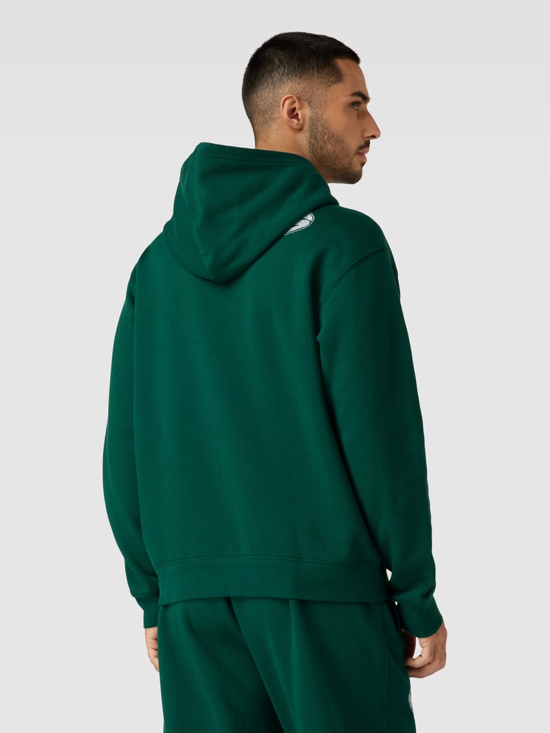 Hoodie mit Känguru-Taschen in dunkelgrün