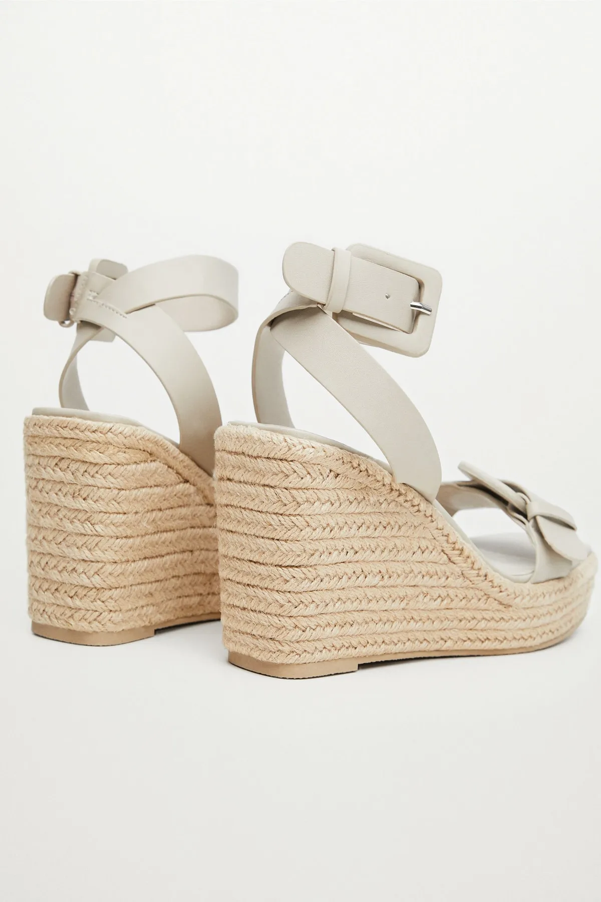 MANGO Woman  Damen Sandalen in Eisfarbe