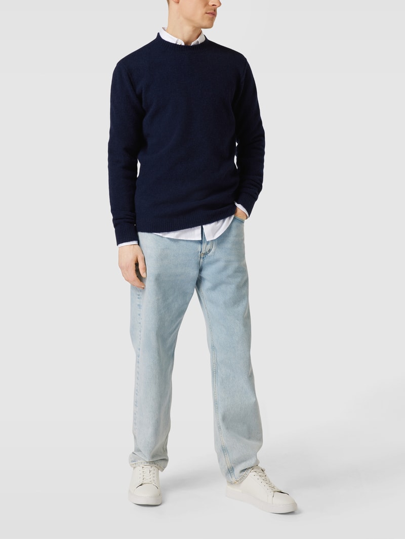 Strickpullover mit gerippten Abschlüssen in marineblau