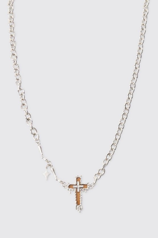 Silberne Kette mit Kreuz-Anhänger
