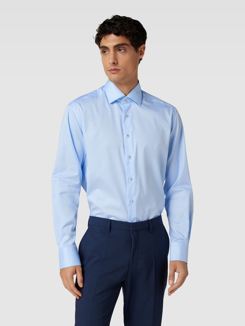 Travel Fit Business-Hemd mit Knopfleiste Modell 'Cutaway' in bleu
