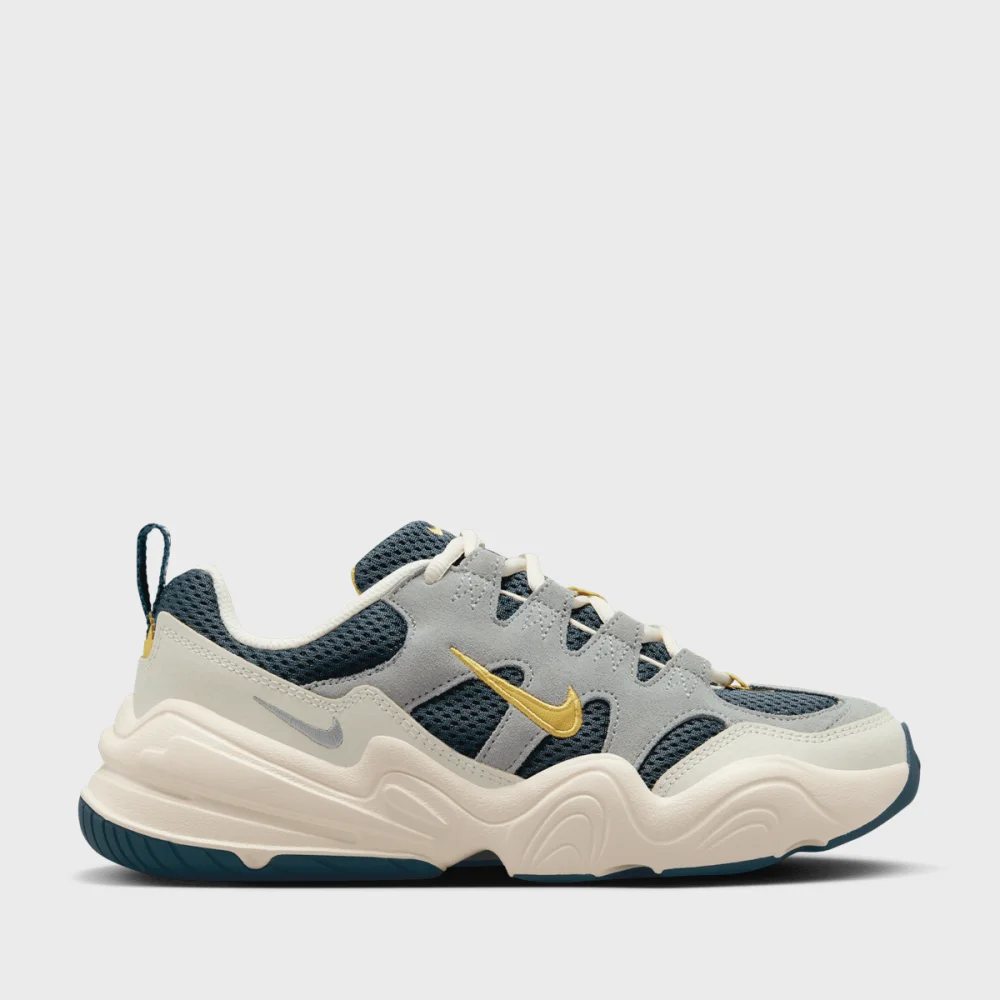 Nike Tech Hera FQ2771-300 / grün