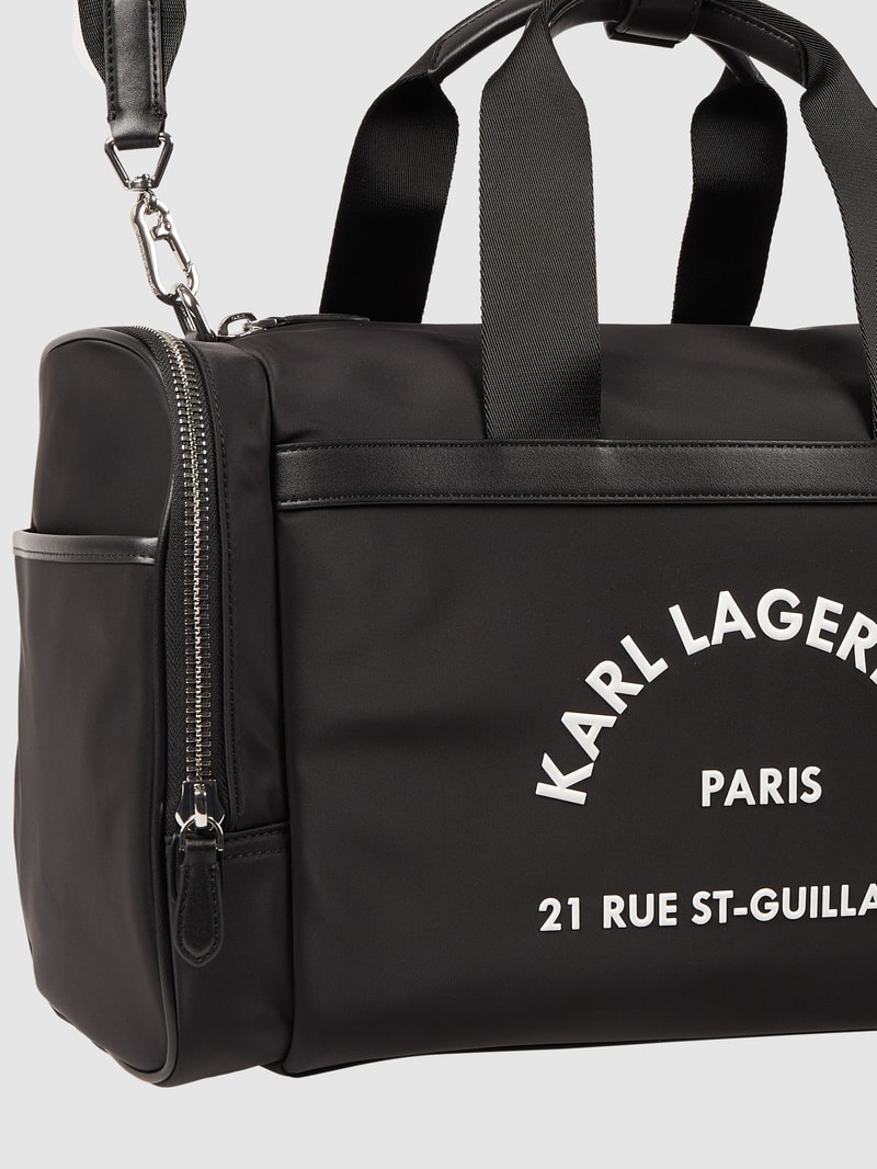 Weekender mit gummiertem Logo in schwarz