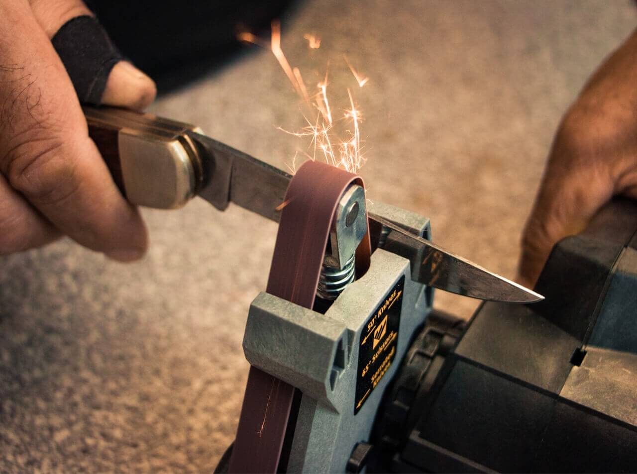 Knife & Tool Sharpener UK