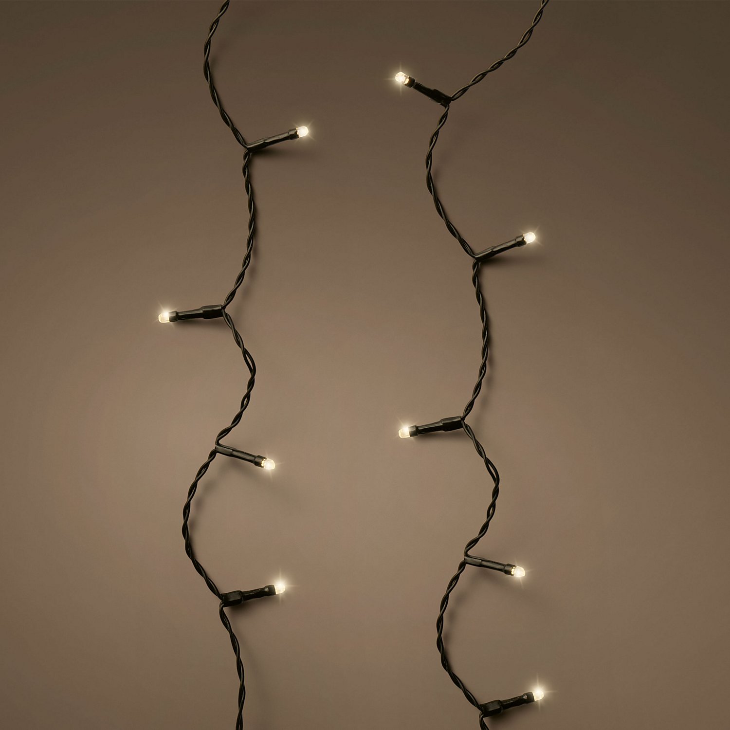 LED Lichterkette mit Batteriekasten für den Außenbereich und Timer, 48 Birnchen