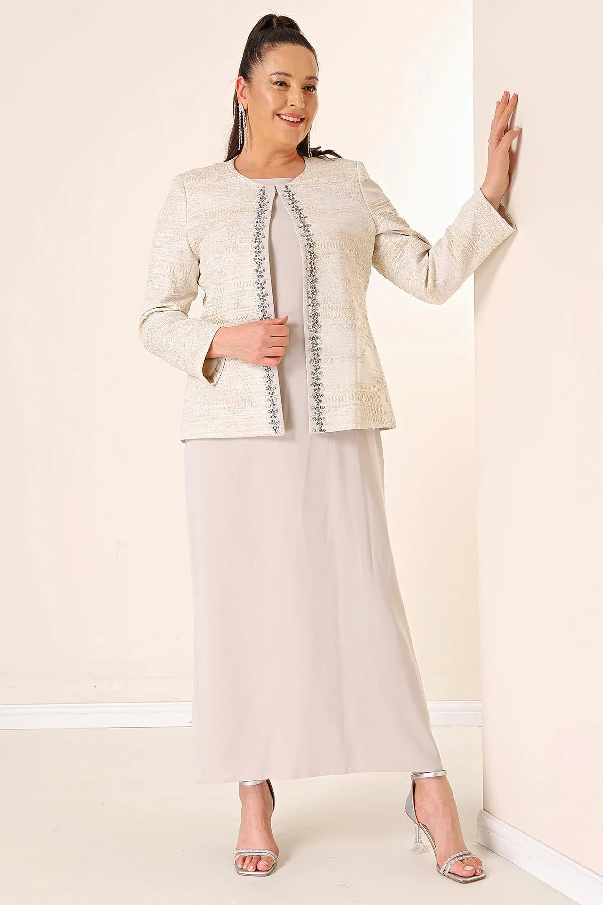By Saygı  Ärmelloses langes Kleid aus Jacquard mit Steindetails, große Größe, gefüttert, 2-teiliges Set